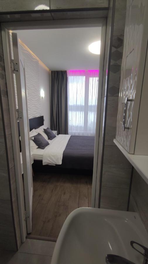 Rybalsky Podil - Dnipro View شقة